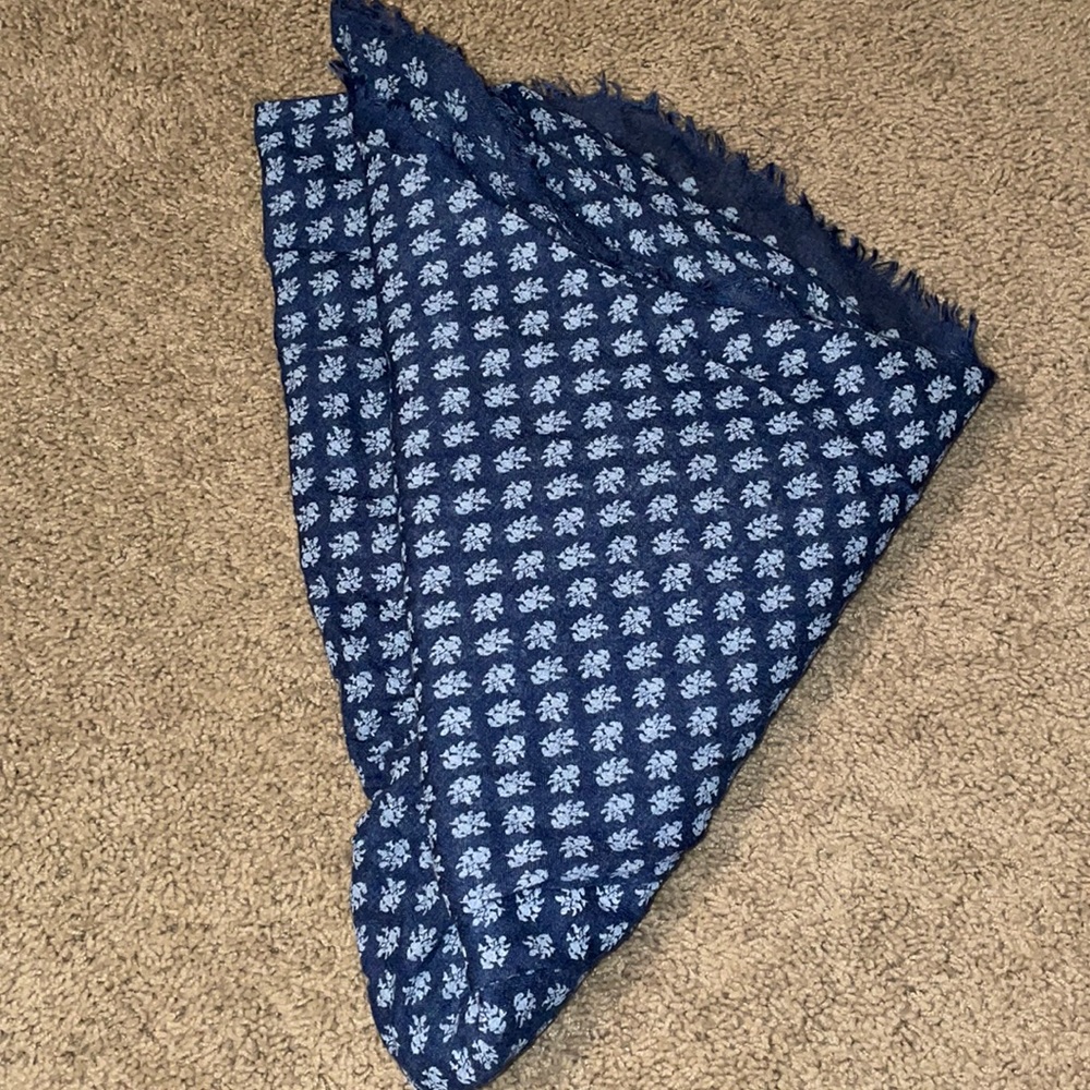 Old Navy Patterned Scarf with Fringed Edge